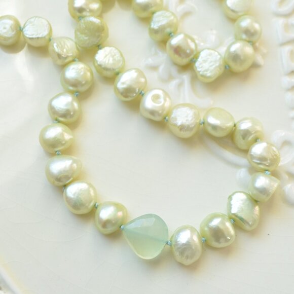 Spring Green Hand Knotted Pearl Necklace - Hand Made in Canada - Picture 4 of 8